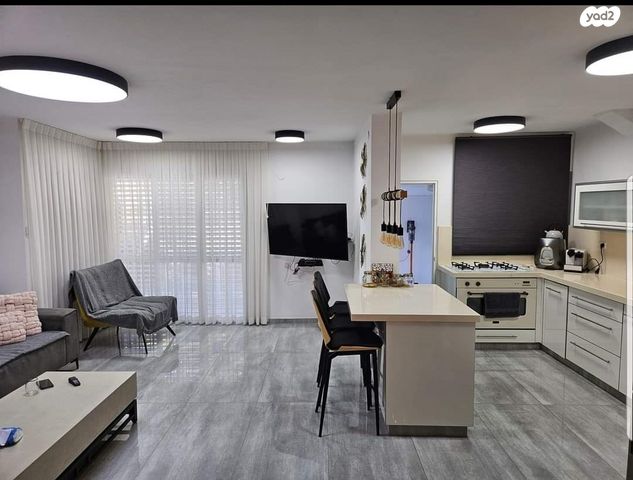 דירת גן, תורי זהב, מצפה אפק, ראש העין