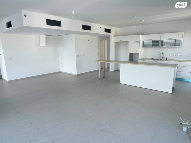 גג/ פנטהאוז, הוד השרון