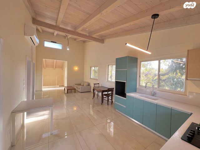 דירה, נווה אשר, פרדס חנה כרכור