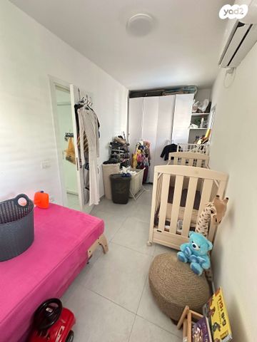 דירה, הרא"ה 161, עליות, רמת גן