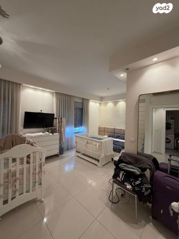 דירה, ראובן ברקת, קרית אילון, חולון