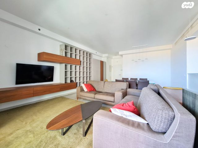 דירה, נתן יונתן, עיר ימים, נתניה