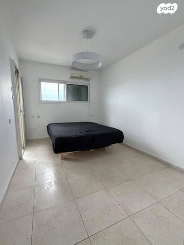 דירה, שדרות הנשיא טרומן 52, קרית חיים מערבית, חיפה