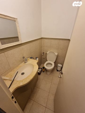 דירה, המקובלים, נווה אמירים, הרצליה