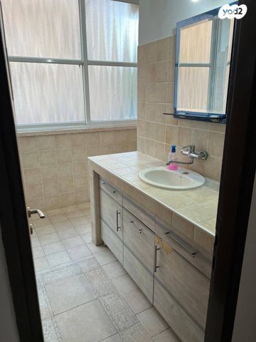 דירה, קרל נטר, אברמוביץ', ראשון לציון