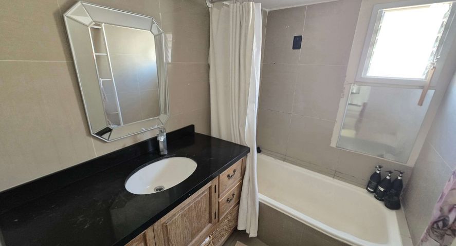 גג/ פנטהאוז, בר יהודה, בת ים