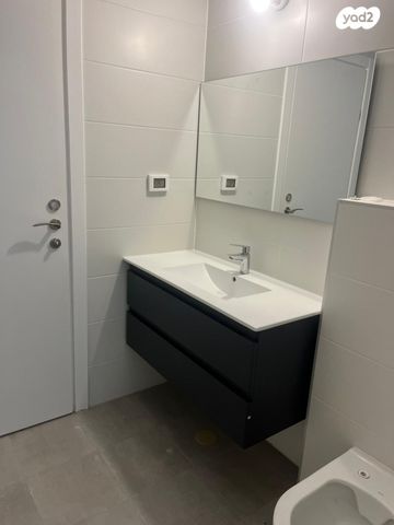 דירה, הרב הרצוג 6, צפון מערב מרכז העיר, נתניה