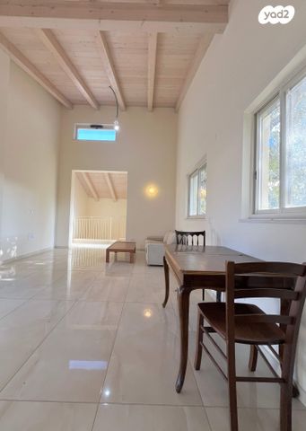 דירה, נווה אשר, פרדס חנה כרכור