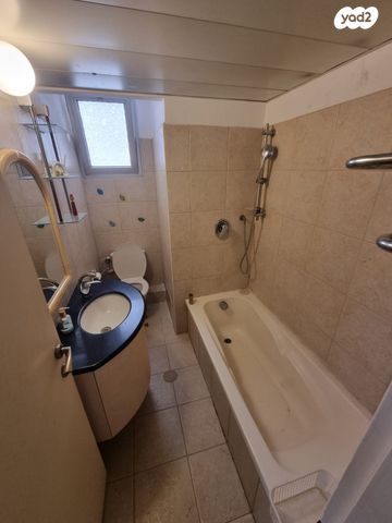 דירה, המקובלים, נווה אמירים, הרצליה