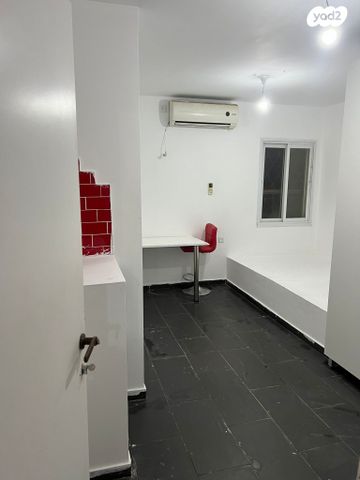 דירה, רש"י, שכונה ד', באר שבע