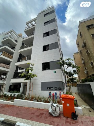 דירה, שדרות הרב לוין, רמת גן