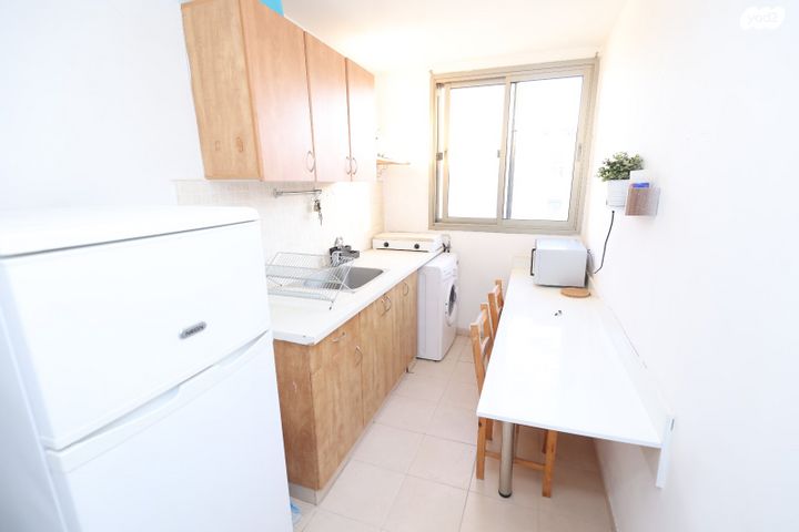 שמעון בר גיורא 18