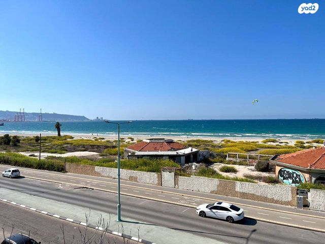 דירה, שדרות הנשיא טרומן 52, קרית חיים מערבית, חיפה