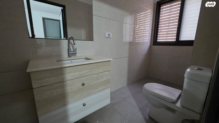 דירת גן, גורדון, מרכז דרום, רעננה