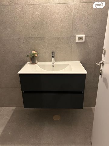 דירה, אלון, רמת השרון