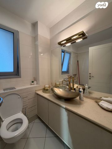 דירה, ראובן ברקת, קרית אילון, חולון