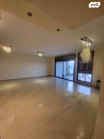 דירה, אוסקר שינדלר 10, הגבול רוטשילד, בת ים