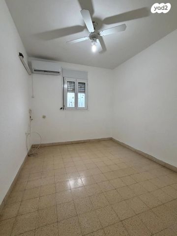 דירה, שדרות דגניה 25, קרית חיים מערבית, חיפה