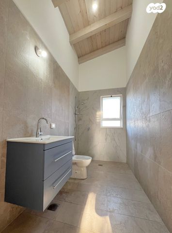 דירה, נווה אשר, פרדס חנה כרכור