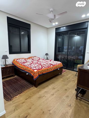 גג/ פנטהאוז, אבנר, אזור הבילויים, רמת גן