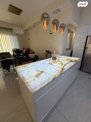 דירה, ראובן ברקת, קרית אילון, חולון