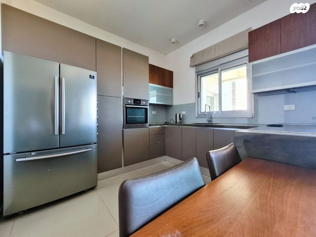 דירה, נתן יונתן, עיר ימים, נתניה