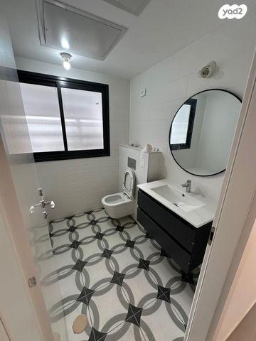 דירה, ראול ולנברג 33, נווה שרת, תל אביב יפו