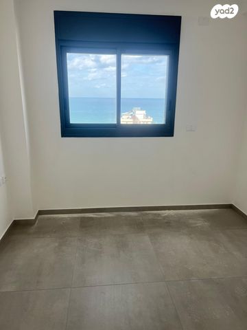 דירה, הרב הרצוג 6, צפון מערב מרכז העיר, נתניה