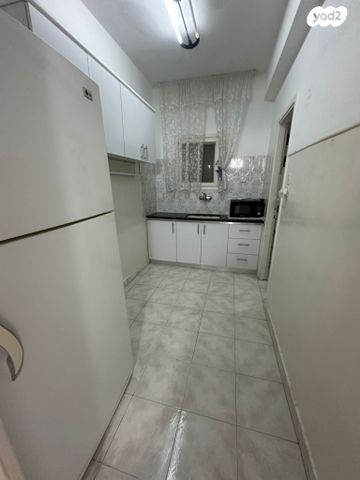 דרך יד לבנים 66