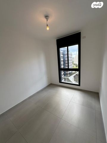 דירה, ראול ולנברג 33, נווה שרת, תל אביב יפו