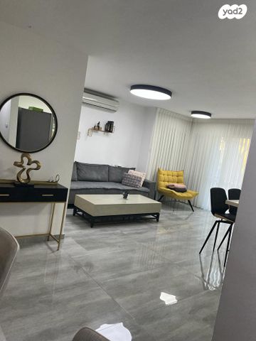 דירת גן, תורי זהב, מצפה אפק, ראש העין