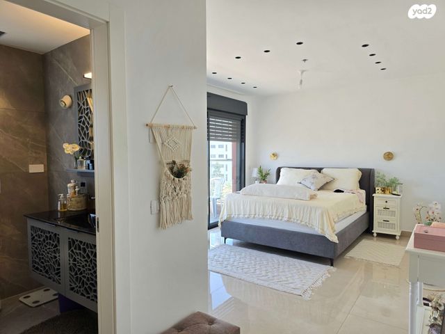 גג/ פנטהאוז, הדר 19, הרצליה הירוקה, נווה עובד, הרצליה