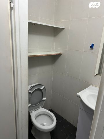 דירה, רש"י, שכונה ד', באר שבע