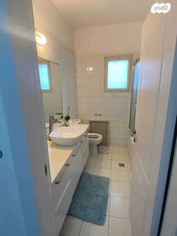 דו משפחתי, אהרון אהרונסון 2, רמת אפרים, נתניה