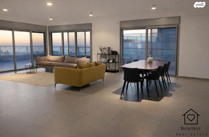 הגוש הגדול, רמת אביב החדשה, נופי ים