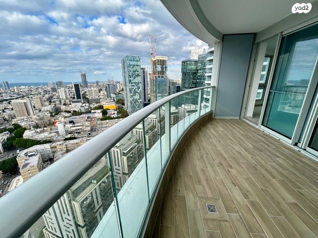 דירה, גרציאני יצחק, גני שרונה, קרית הממשלה, תל אביב יפו