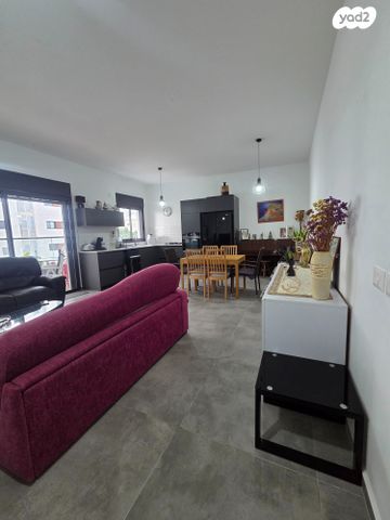 דירה, רעננה