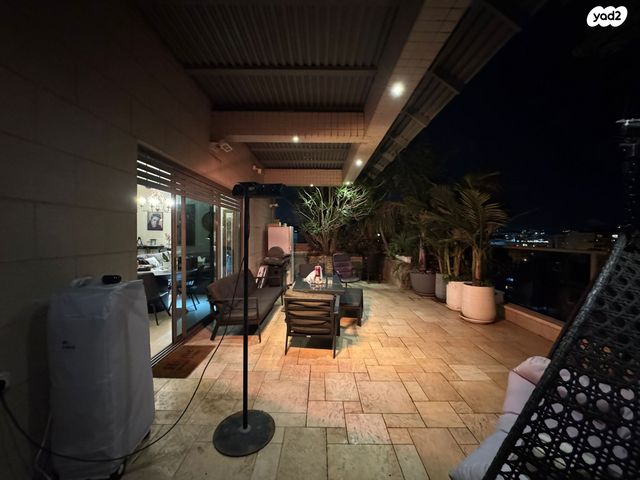 גג/ פנטהאוז, מגדיאל, הוד השרון