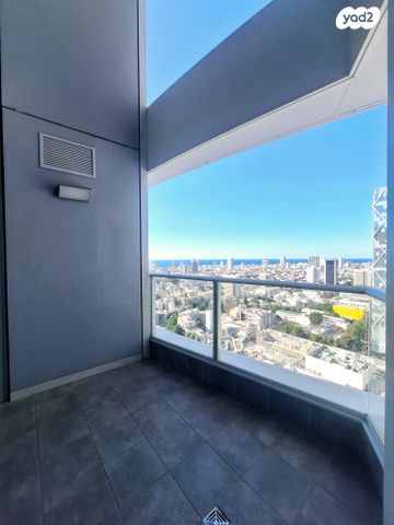 דירה, גרציאני יצחק, גני שרונה, קרית הממשלה, תל אביב יפו