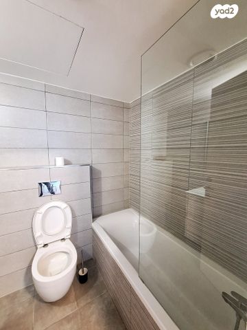 דירה, גרציאני יצחק, גני שרונה, קרית הממשלה, תל אביב יפו