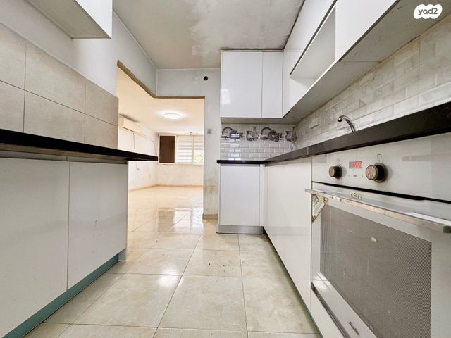 דירה, הרצל, מרכז עפולה עלית, עפולה