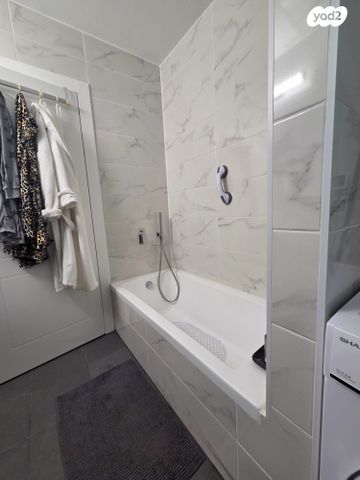 דירה, רעננה