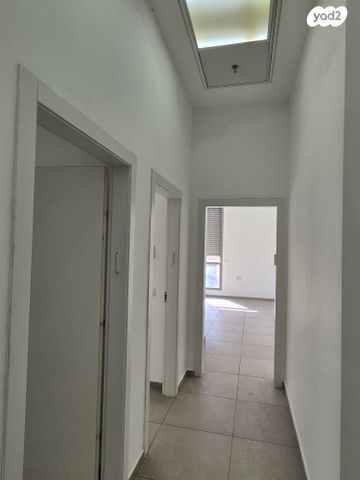 משרדים, הוד השרון