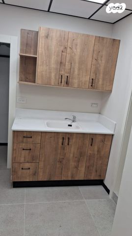 קליניקות, נתנזון 1, שער פלמר, תחנת רכבת השמונה, חיפה