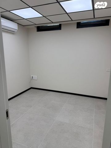 קליניקות, נתנזון 1, שער פלמר, תחנת רכבת השמונה, חיפה