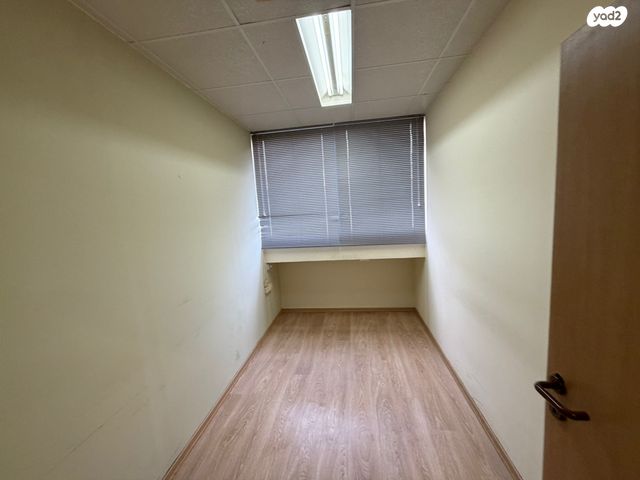 משרדים, אזור תעשייה קרית אתגרים, רעננה