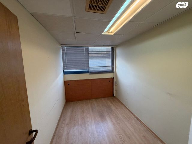 משרדים, אזור תעשייה קרית אתגרים, רעננה