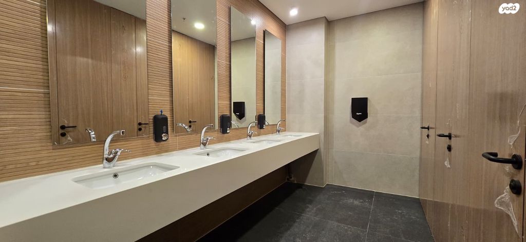 משרדים, אלי הורוביץ, פארק הורוביץ, רחובות