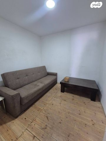 מבני תעשיה, אזור תעשיה מפרץ, חיפה