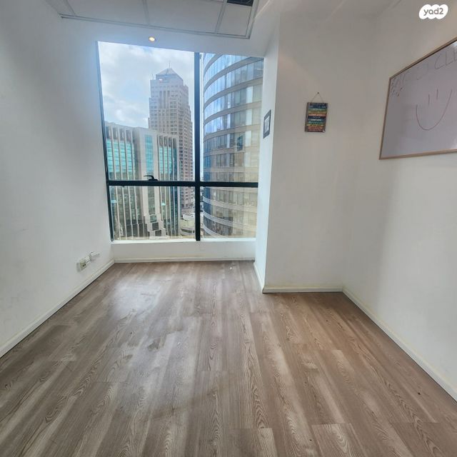 משרדים, היצירה 3, בורסה, רמת גן